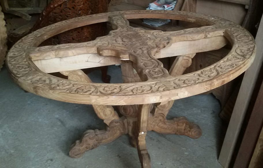 Circular Full crafted Table